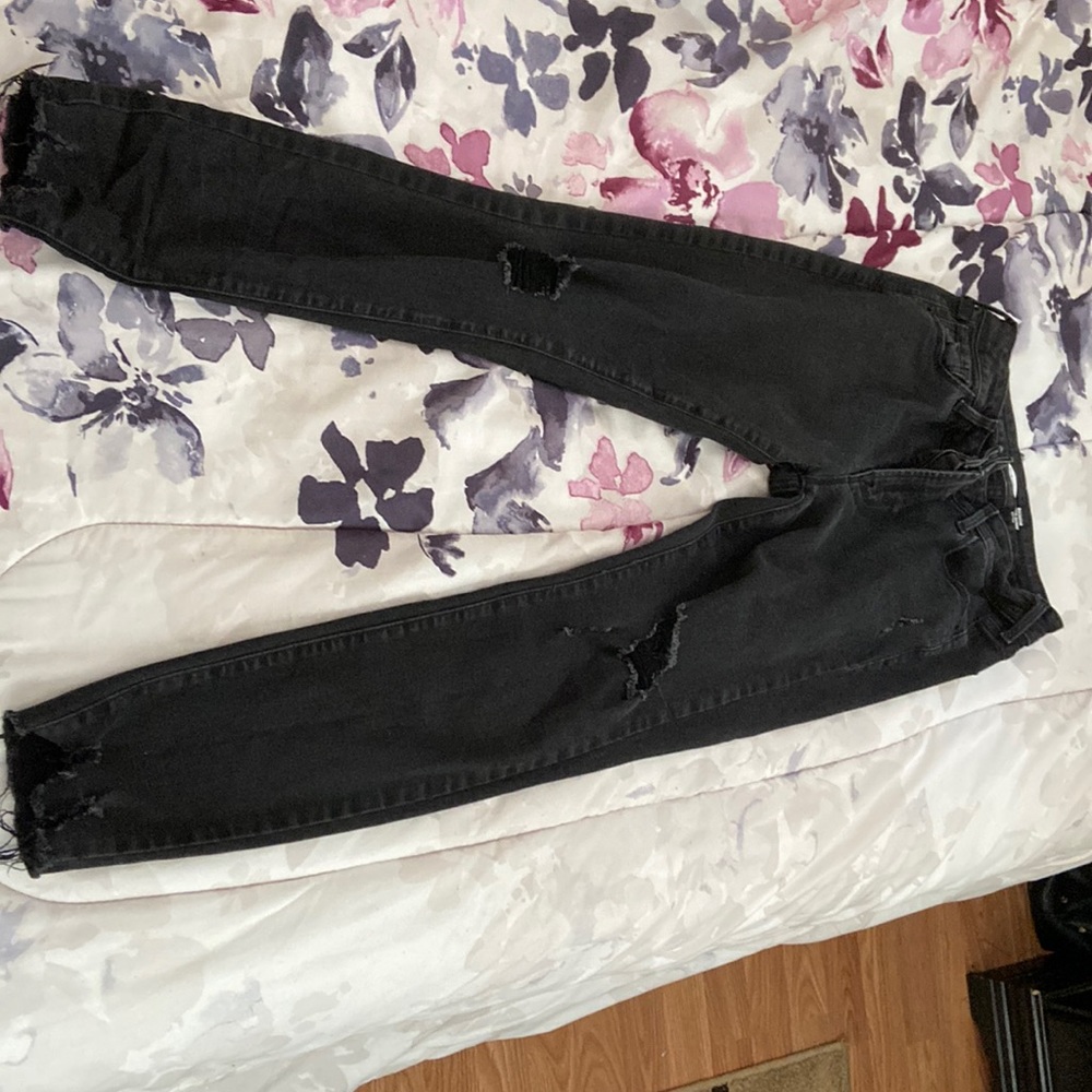 Old Navy Black Distressed Jeans